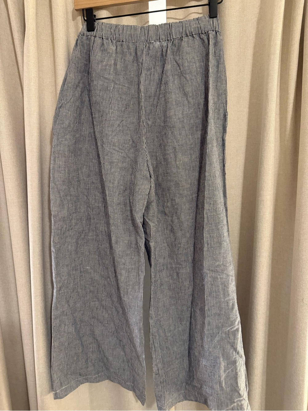 New DownEast Wide-Leg Pinstripe Cropped Pants in Blue and White L - Picture 4 of 4